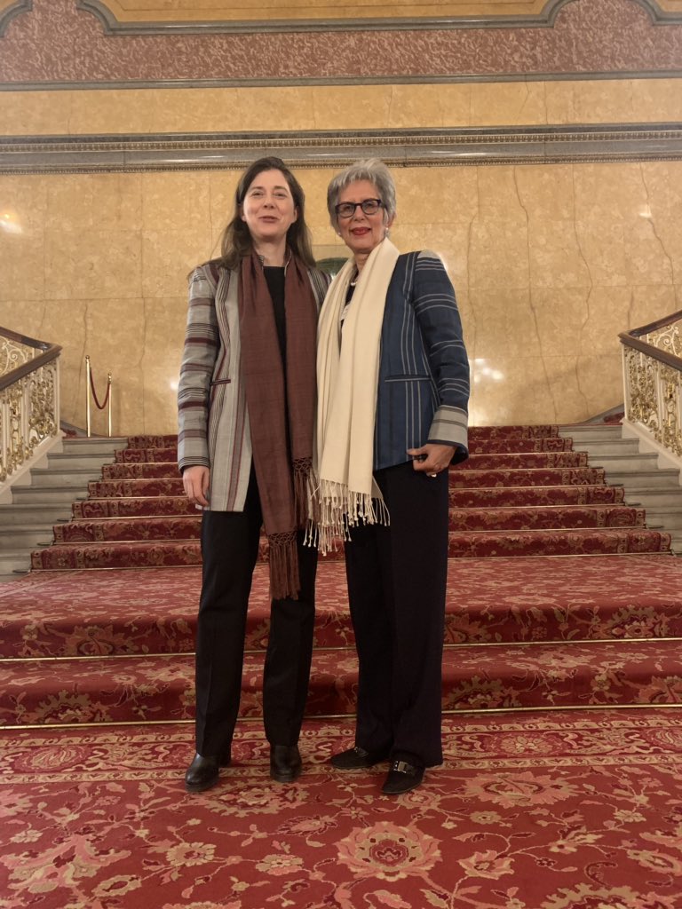 International gatherings to discuss #Afghanistan - yesterday’s #ICG meeting being no exception - are also an opportunity to showcase #Afghan #fashion - here with Amb Nurjehan Mawani of <a href="/akdn/">Aga Khan Development Network</a> wearing <a href="/zarifnyc/">Zarif Design</a> <a href="/_ethicalfashion/">Ethical Fashion Initiative</a>