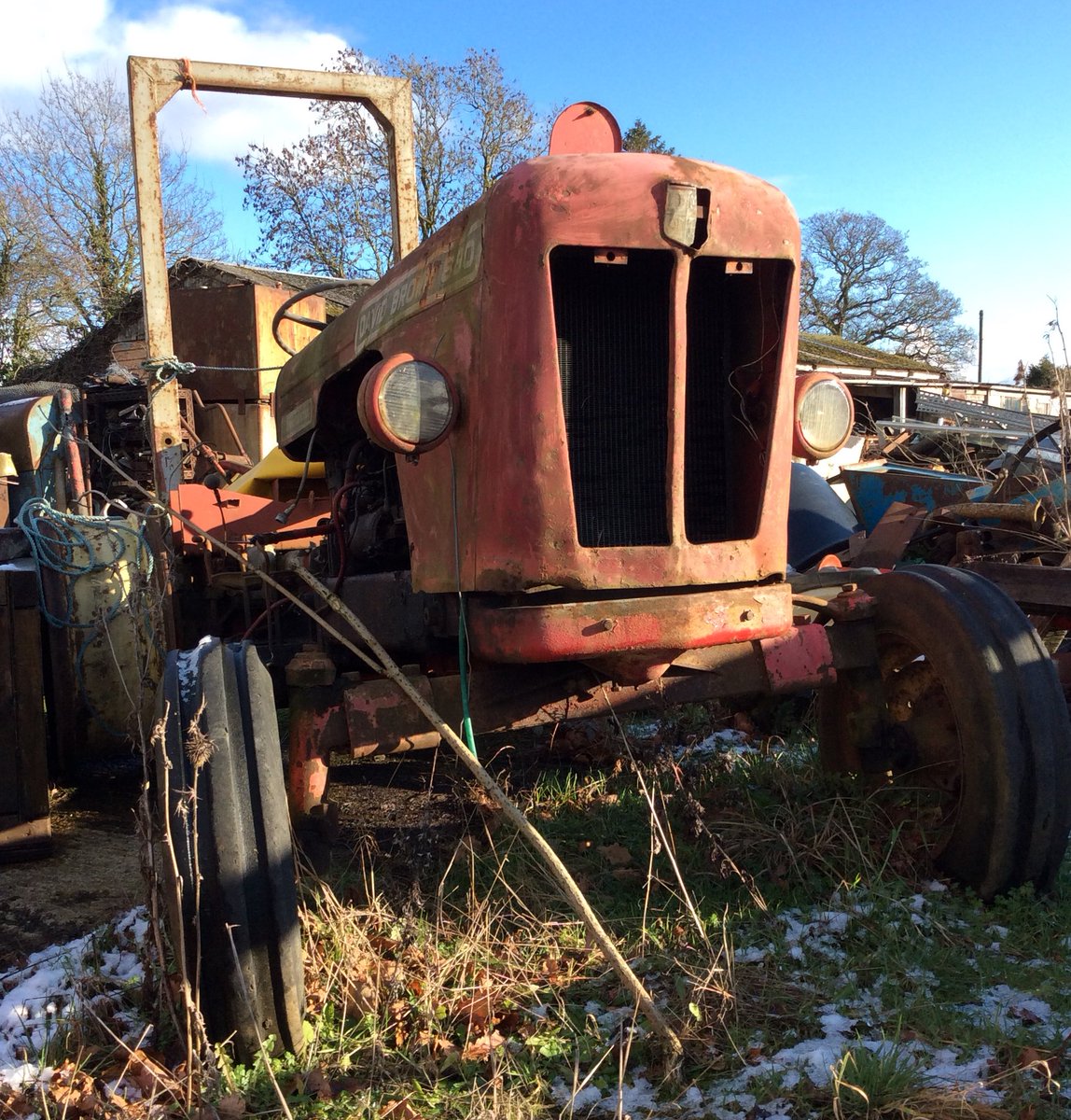 eco_baughans's tweet image. Snow day....keep warm! #foundaface #snow #cold #keepwarm #vintage #tractor