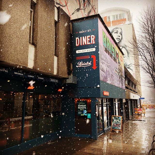 Diner open as normal, come grab a hot choccy &amp; some brunch to keep warm! #snowday bit.ly/2BebWYl