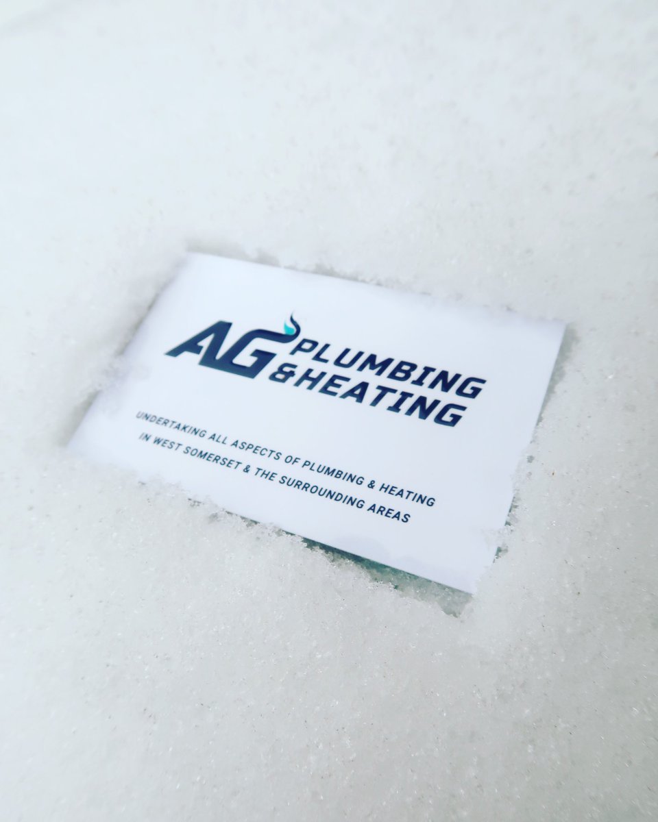 huish_design's tweet photo. It may be snowing but we still managed to get some new business cards ready for a customer. #busybusy #snowday #snow #exmoor #minehead #somerset #print #printers #printing #businesscards #cards #newcards #businessstationery https://t.co/PjNnV6zjI5