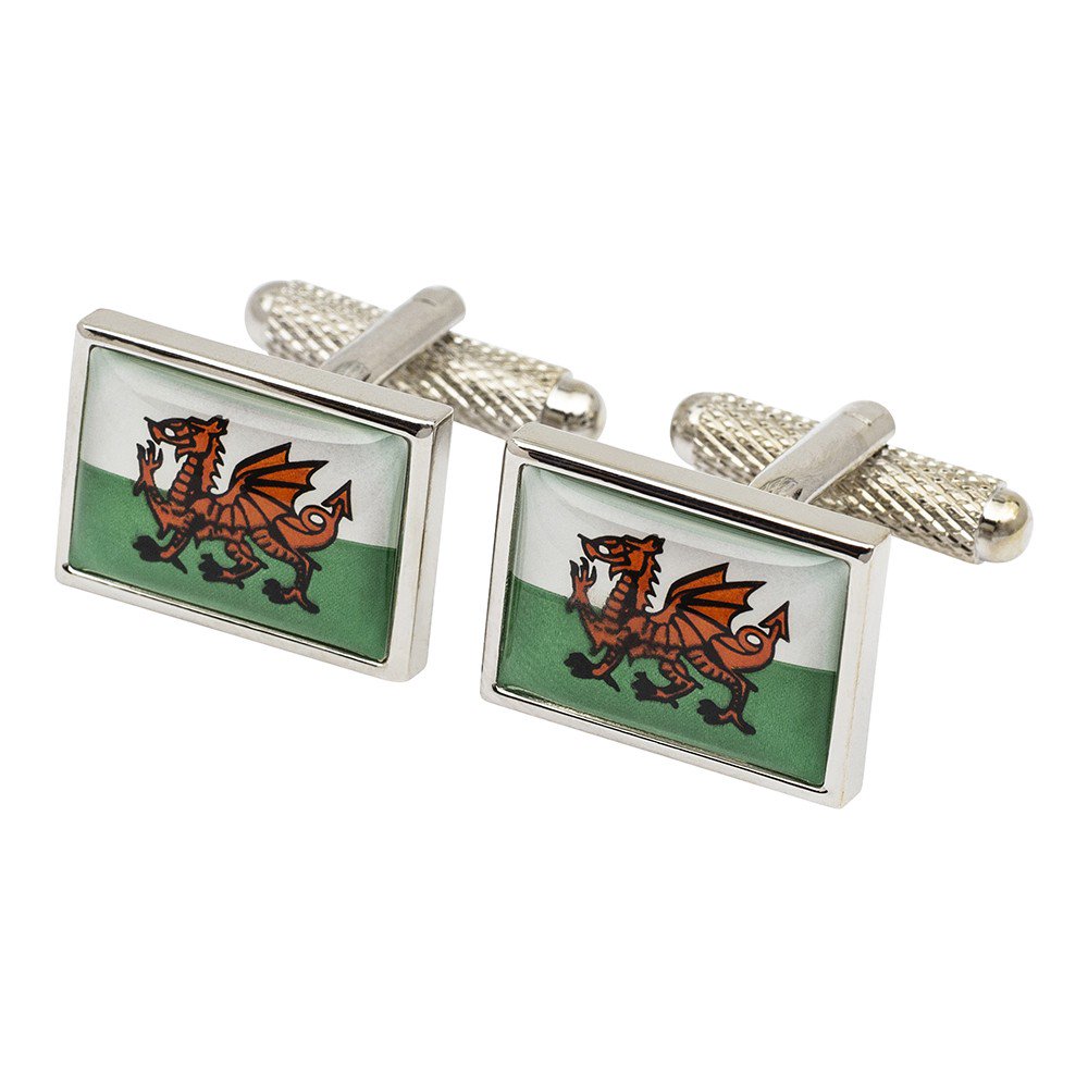 thecufflinkman's tweet photo. The Six Nations starts today. Who are you backing tonight? Rugby cufflinks from £14.99 #SixNations #SixNationsRugby #SixNations2019 #walesvfrance https://t.co/WvcsMmmsy7 https://t.co/6YWgqPj25v