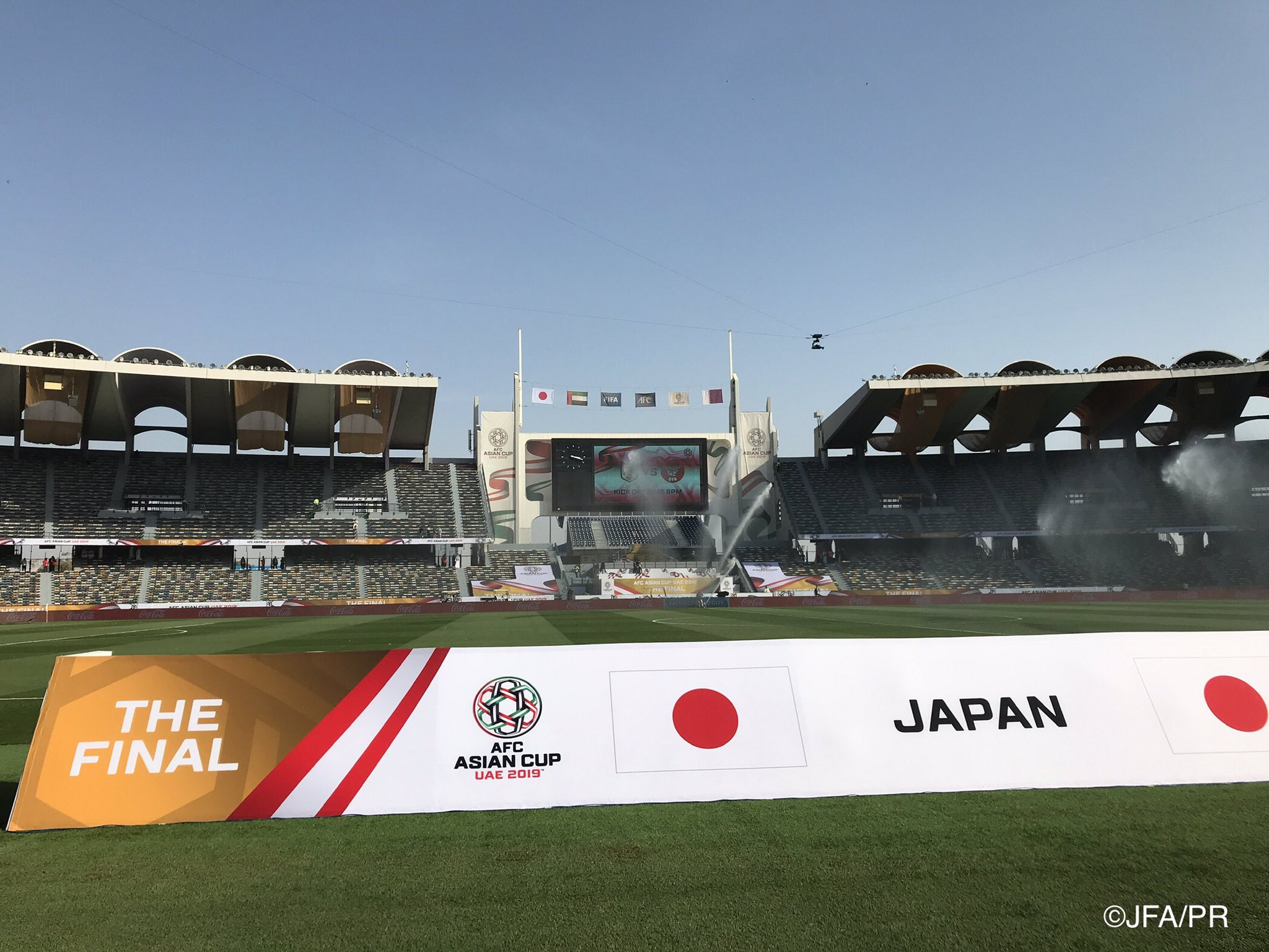 サッカー日本代表 今夜23時キックオフ 選手たちを迎えるロッカールームの準備が進められています 王座奪還 へ Afcアジアカップuae19 決勝 Vsカタール 2 1 23 00 日本時間 テレビ朝日系列 Nhk Bs1 Samuraiblue Daihyo T サッカー日本代表 今夜23時キックオフ 選手たちを迎えるロッカールームの準備が進められています 王座奪還 へ Afcアジアカップuae19 決勝 Vsカタール 2 1 23 00 日本時間 テレビ朝日系列 Nhk Bs1 Samuraiblue Daihyo T