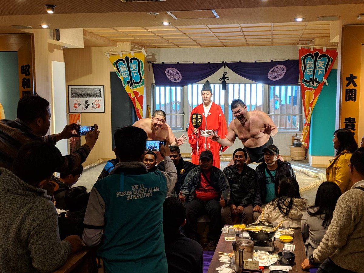 Raita_Starkey's tweet photo. We held sumo show and lunch for tourists from India.
They had a great time with us.
Please inquire or require for our sumo show and lunch from 
https://t.co/zvOFuOlmse https://t.co/bByDUujDnR