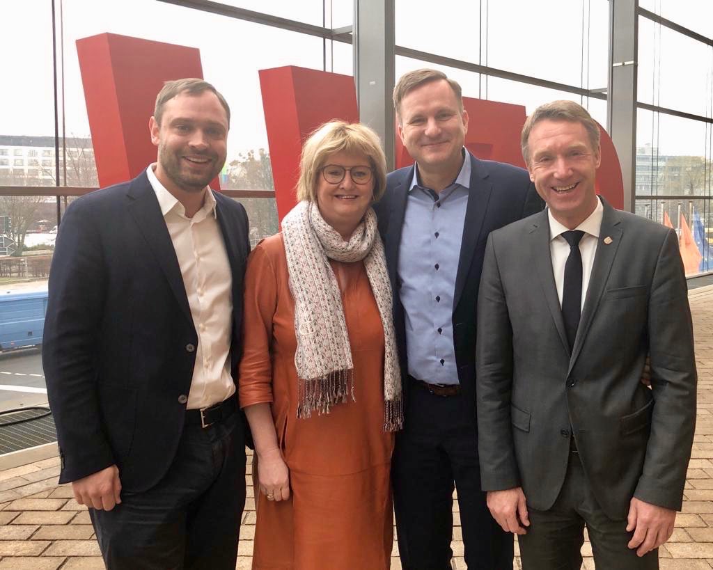 Evelin Groß tweet media