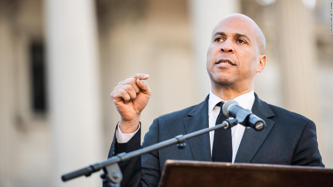 CNNPolitics's tweet photo. BREAKING: Cory Booker announces he is running for president https://t.co/UtegVc9QY7 https://t.co/jUDF5tNKT4