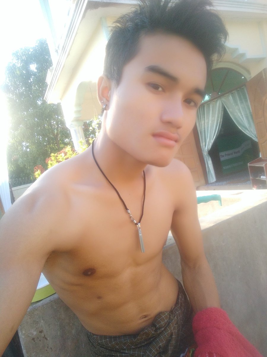 WaiYan41500057's tweet photo. ကဲ​ေနျပည္​​ေတာ္​မွာပါ​ေနာ္ https://t.co/jbVX8cUGk6
