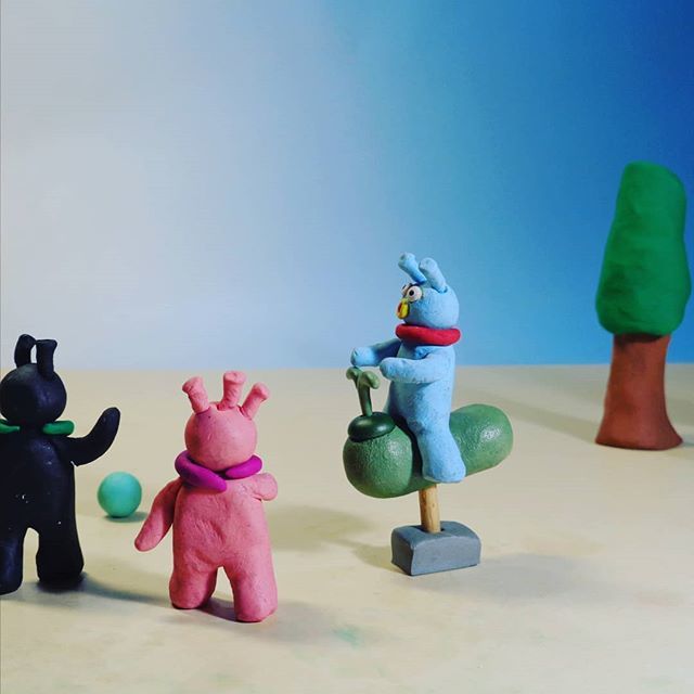 studioclay777's tweet photo. クレイアニメをYouTubeにアップしています☀
#かわいい　#キャラクター　#アニメ　#粘土　#手作り　#cute  #character  #cutecharacter #funnycharacter  #clayanimation  #claymation  #claymovie #clayart #謎のキャラクター　#かわいいキャラクター　#粘土細工 https://t.co/JDJ2rgwcJq https://t.co/KxUIIKQD7Z
