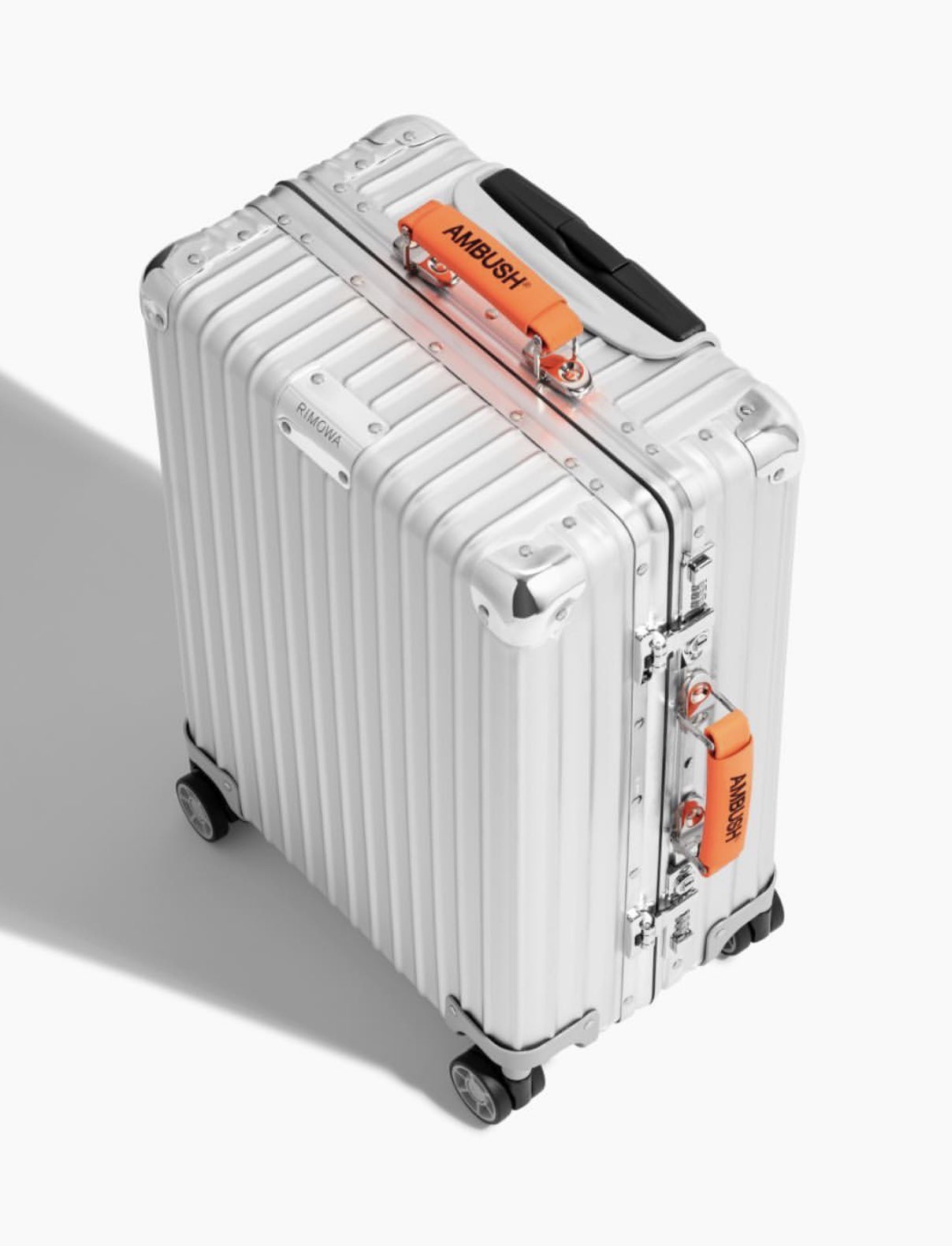 RIMOWA CLASSIC FLIGHT 97612 アタッシュ RIMOWA Classic Flight 97L Suitcase Silver Large Capacity