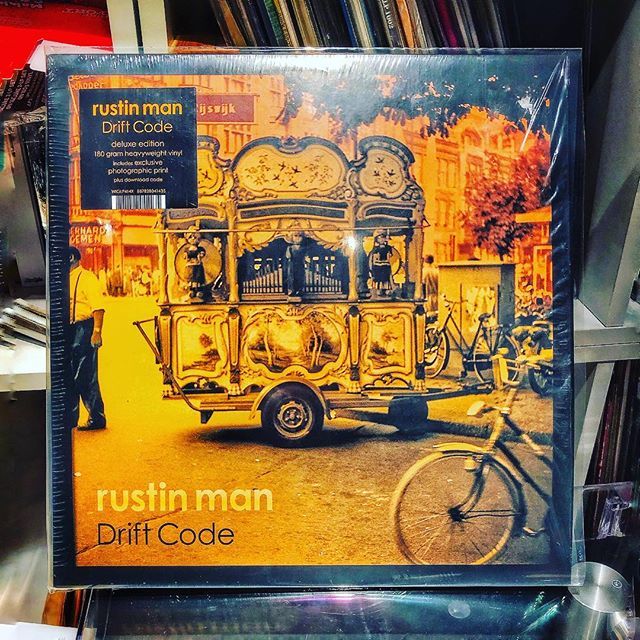 n_godwin_design's tweet image. #lunchtimelistening - Today it’s the new album by @rustinmanofficial #driftcode . It’s pretty much what you’d expect if you know #TalkTalk and the previous #rustinman album, beautifully recorded songs that will reveal more with each listen. #vinyl bit.ly/2SiwHfb