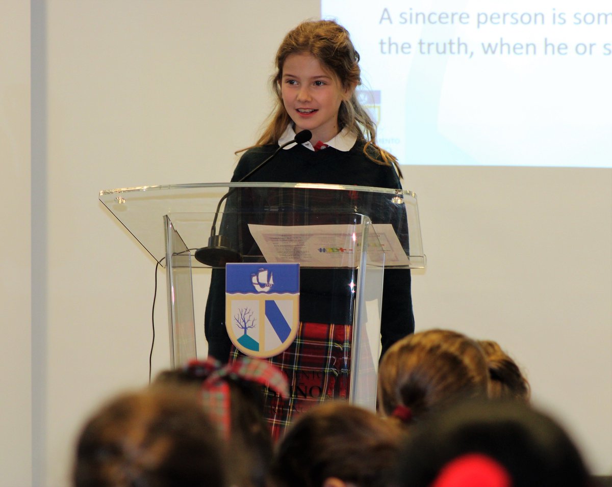 MontespinoEdu's tweet photo. Finaliza el VI Congreso Internacional #ToBeMoreForOthers Ponencias en Inglés, Gallego y Castellano 🎙️🆙 ¡Enhorabuena a todas las alumnas de 3º de #Primaria! #HablarEnPublico #Oratoria #LearEnglish #Coruña https://t.co/i7EtKTqORn