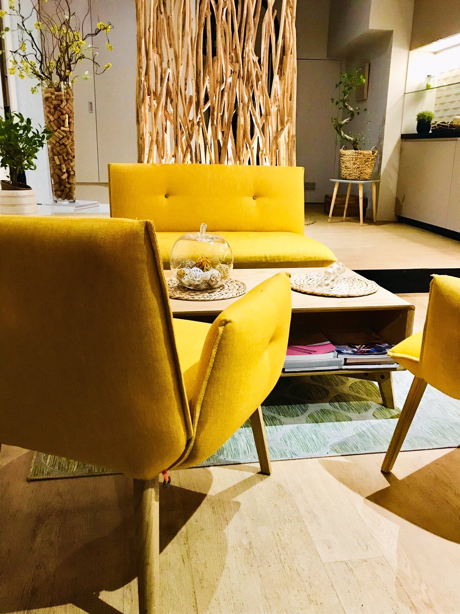 JPVoyageur's tweet photo. A #LOrQIdee ,table récemment étoilée au @guideMichelinFR 2019 qu’elle a ouverte en 2017,la Chef #NaoelleDHainaut propose,dans un cadre à la fois cosy & contemporain, une exquise cuisine où terroirs d’ici et d’ailleurs se mêlent avec élégance.Un voyage des papilles que j’ai adoré https://t.co/qHf86qZVUn