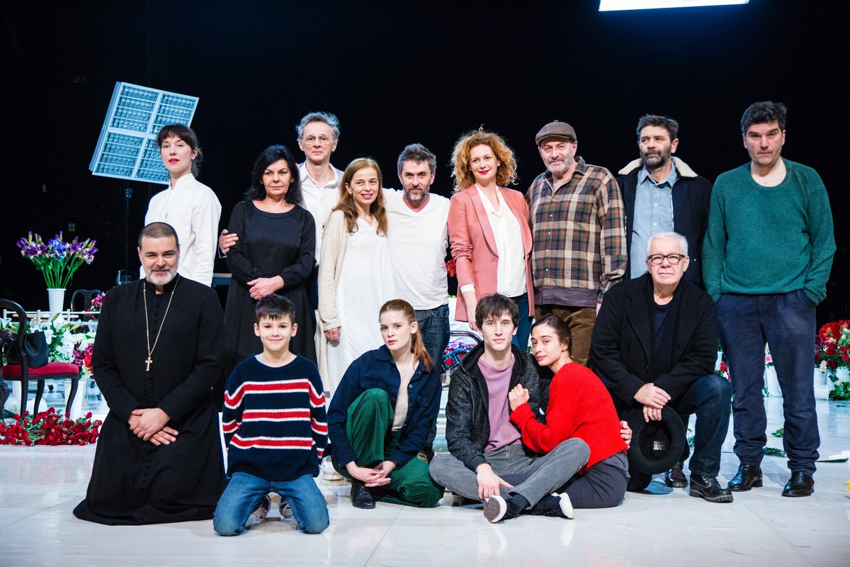 Cijela ekipa predstave "GLUMICA" iščekuje premijeru večeras!
Vidimo se u kazalištu!