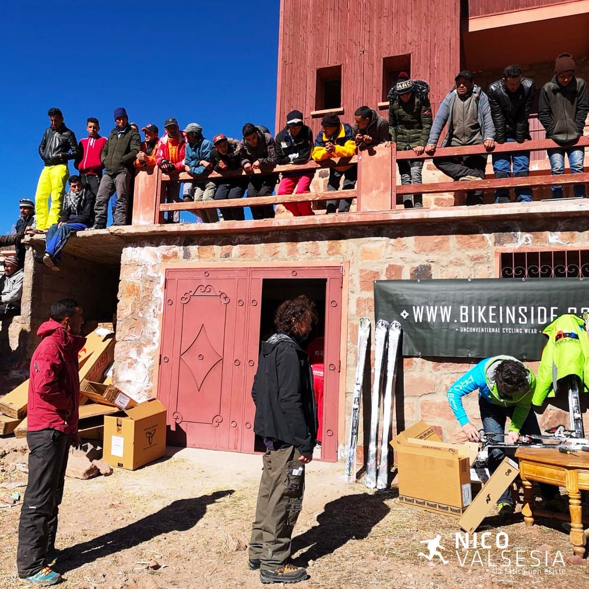 TheNicoValsesia's tweet photo. #LetSSkiTogether 🎿 è stata un successo! I sorrisi e gli sguardi entusiasti dei bambini e dei ragazzi marocchini nel ricevere l’attrezzatura sono stati la gioia più grande. Grazie a #volontari #Tecnica #Nordica #Blizzard #gruppoALPI, #BikeInside #ViaggiAvventureNelMondo #Dema4 ! https://t.co/jAdurOk2xl