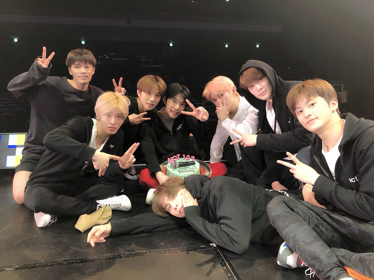 NCTsmtown_127's tweet photo. 🐰👑🎂#Happydoyoungday https://t.co/3iYCQvLspS