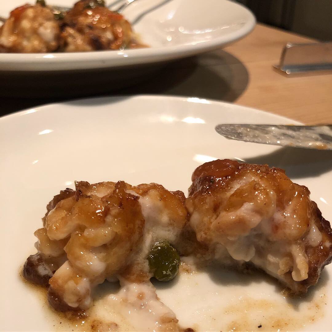TDigested's tweet photo. Delicate delicacy...and delicious, too.
#fishsperm #milt #laitance #beurrenoisette #brownbutter #tapas #frenchfood #tokyorestaurant #tokyoeats #tokyodinner #foodculture #foodhunter #foodblogger #theworlddigested
#白子のムニエル #焦がしバター #ブールノワゼット https://t.co/akIIudwVHy
