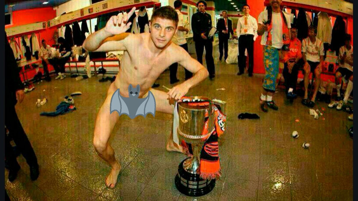 viachers's tweet photo. A por todas!!! 🔝🔝🔝 

Amunt 💯 @valenciacf https://t.co/5ItmkXCv2j