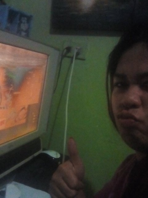 QuenVlog's tweet photo. Multi tasking tayo. Tarpaulin editing+ #ShopeeQuizPh 
Laban para sa pangshopping sa @ShopeePH
Kahit di pa nananalo laban lang tayong. Be positive all the time 😊😊😊👍👍👍
Exciting everyday dami natututunan + gwapo at ganda pa ng mga host 😁 https://t.co/5T18g75kbf