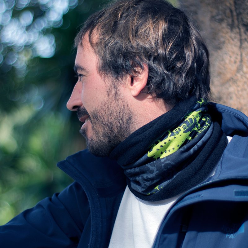 Multifunctional is the new black! Tubular #Radikal multifuncional, reversible, elástico y transpirable 👌#ForAuthenticPeople