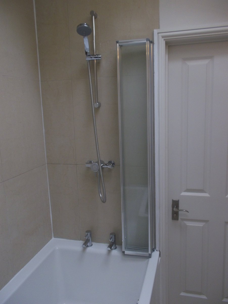 Have a look at what our maintenance man John has been up to recently - brand new shutters and a shower screen fitted to some properties in #Holt! 🏡 

Feel free to give us a call on 01328 888091 to speak with one of our friendly team 📞