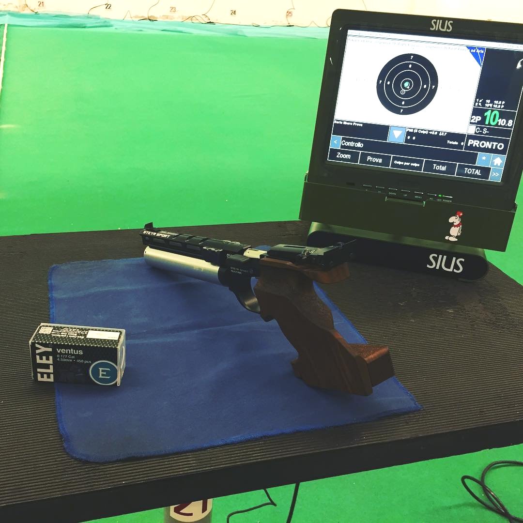 ELEY's tweet photo. Get those 10's with #eley this weekend! ๐ฏ
Photo credit to @ _andres__17
#teameley #loveeley #ammunition #airpellets #tenexair #tenex #eleyventus #22lr #airrifle #rifle #pistol #issf #targetshooting #shootingsport https://t.co/b5RmVxfUoQ