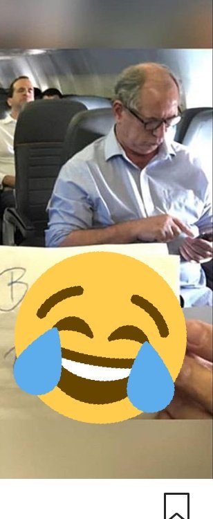 freeoposittion's tweet photo. Bolsominion ama tirar foto do Ciro em avião. Obrigada pelos mimos. A legenda e o papel a gente finge que nem viu KKKK https://t.co/t1dmDnrFDr