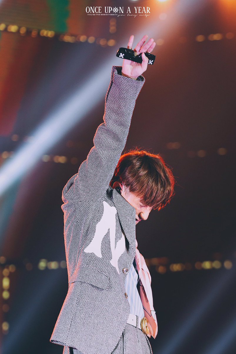 _onceuponayear's tweet photo. 190119
•
@sontungmtp777 @ tiger remix // hanoi
•
☀️
•
#SonTungMTP #SonTung #MTP #OUAY #OnceUponAYear_MTP https://t.co/3cpocuvS5F