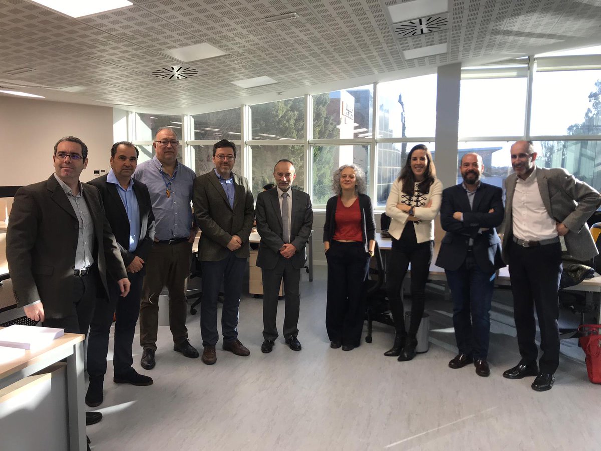 tecnara's tweet photo. Visita de #RamonTejedor, director gerente de @IAF_Aragon a #Nave6 , la nueva sede de las #AEI de Aragón en el #CampusRioEbro. #clusters @tecnara @ClustersES @GobAragon @AragonEMPRESA https://t.co/bfUuS5ry8v