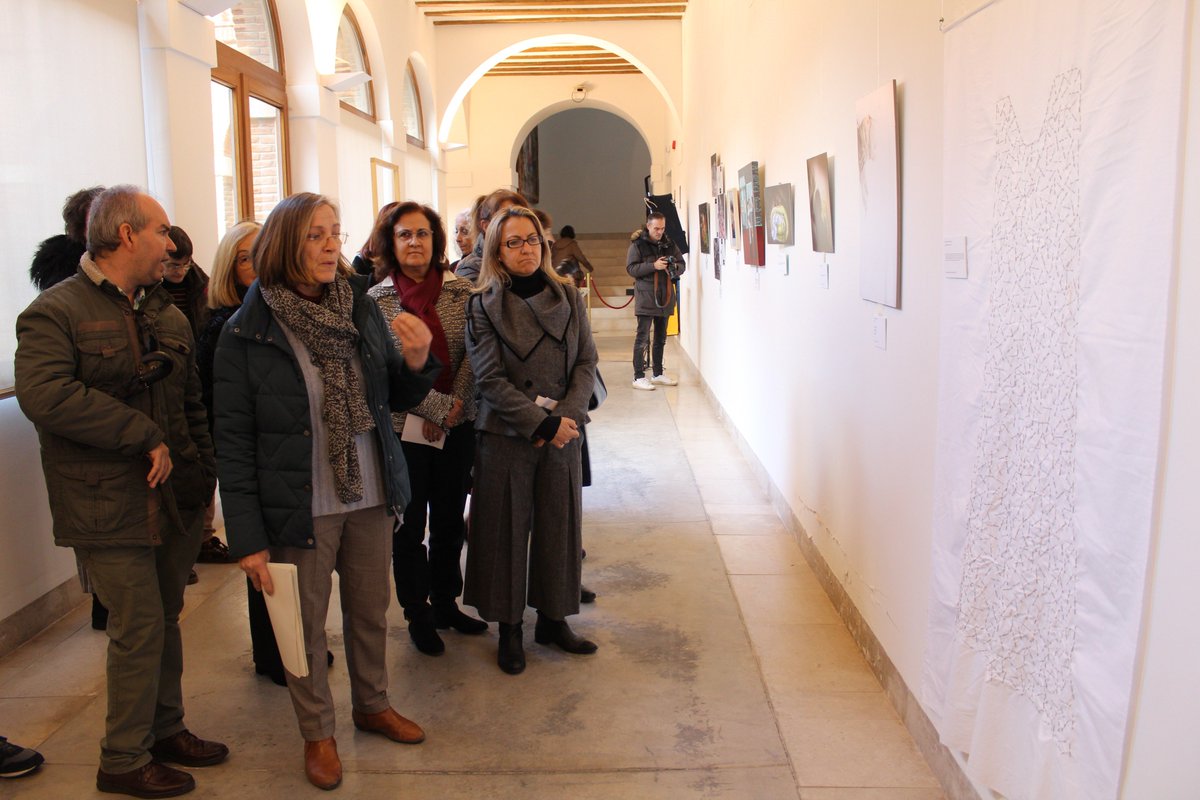 🗞️ "Bebés robados" expone las obras de 31 mujeres artistas en los Archivos del Movimiento Obrero

La muestra, comisariada por Viriviana Duncan y Luz Velasco, está organizada por la Concejalía de <a href="/AHigualdad/">Concejalía Igualdad</a> del <a href="/AytoAlcalaH/">Ayuntamiento de Alcalá de Henares</a> 

🔗 ayto-alcaladehenares.es/portalAlcala/c…