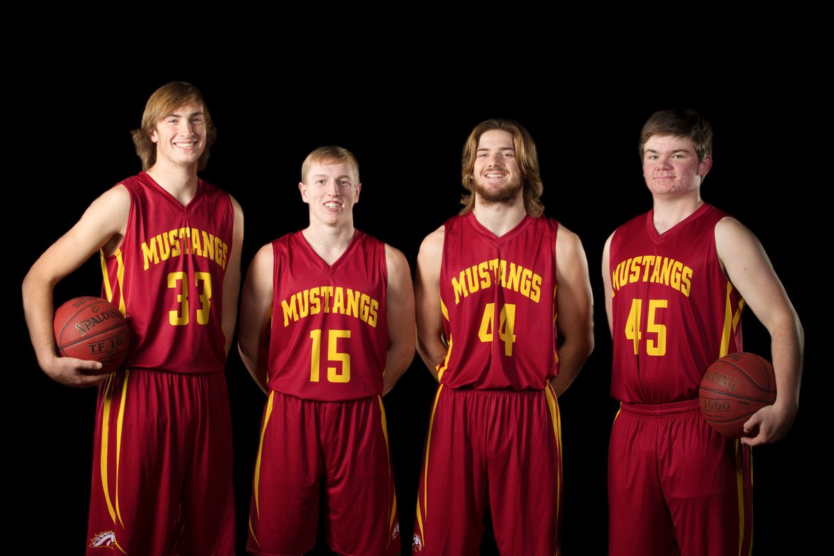 LisaVanRyswyk's tweet image. It&apos;s senior night! #pcmhoops