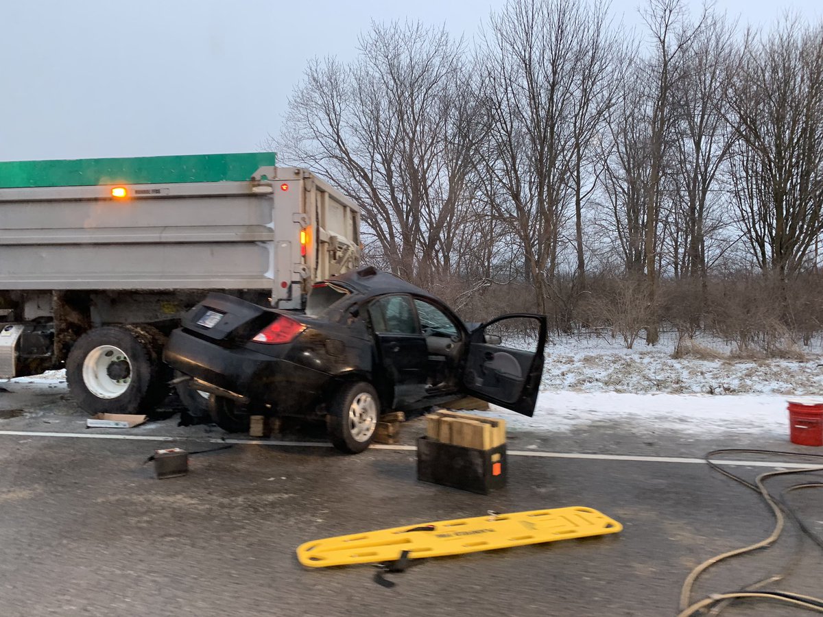 RichNye13's tweet photo. Fatal crash with car into back of @INDOT snowplow &amp; many slide offs on I-70 east in Hendricks County on the way into #Indy this morning. https://t.co/MebVnvrgHQ