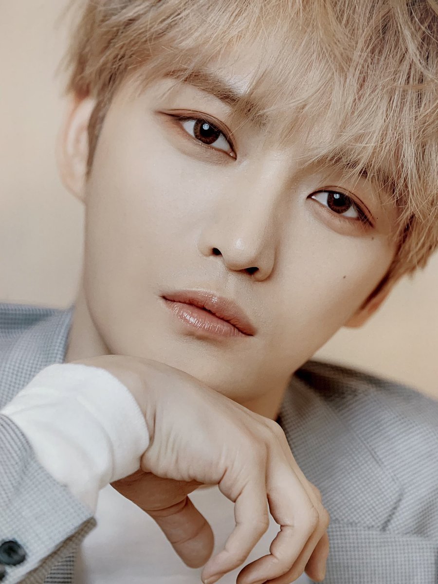 популярный корейский певец. Kim jaejoong 2020. эрик вьетнамский певец. дже джун айдол. популярный корейский певец.