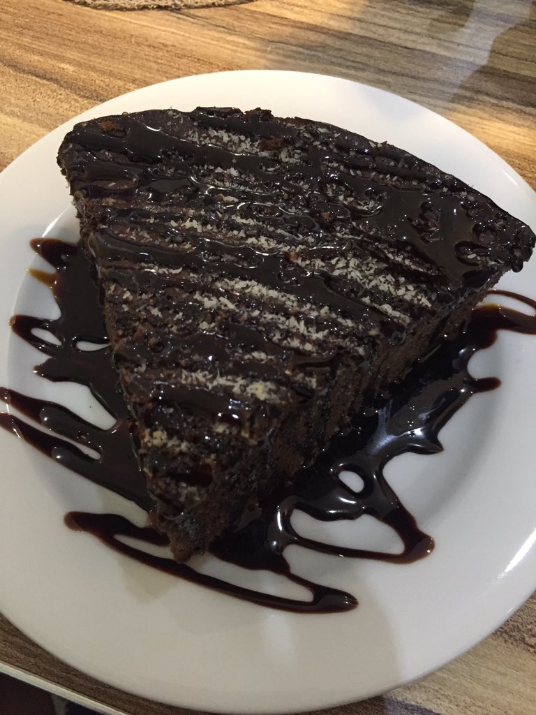 aguyolande's tweet image. Le cake était cro booon 😋😍😍
🏷 : 800 Fcfa

Faites un tour chez @freezcream237 et profitez des prix sassayés 🎉🤩
Vallée Commissariat à Bonamoussadi.
#TchopIsBae #Twitter237 #CamerDigital #FreezCream237 #DoualaCestLaPuissance #BonsPlans237