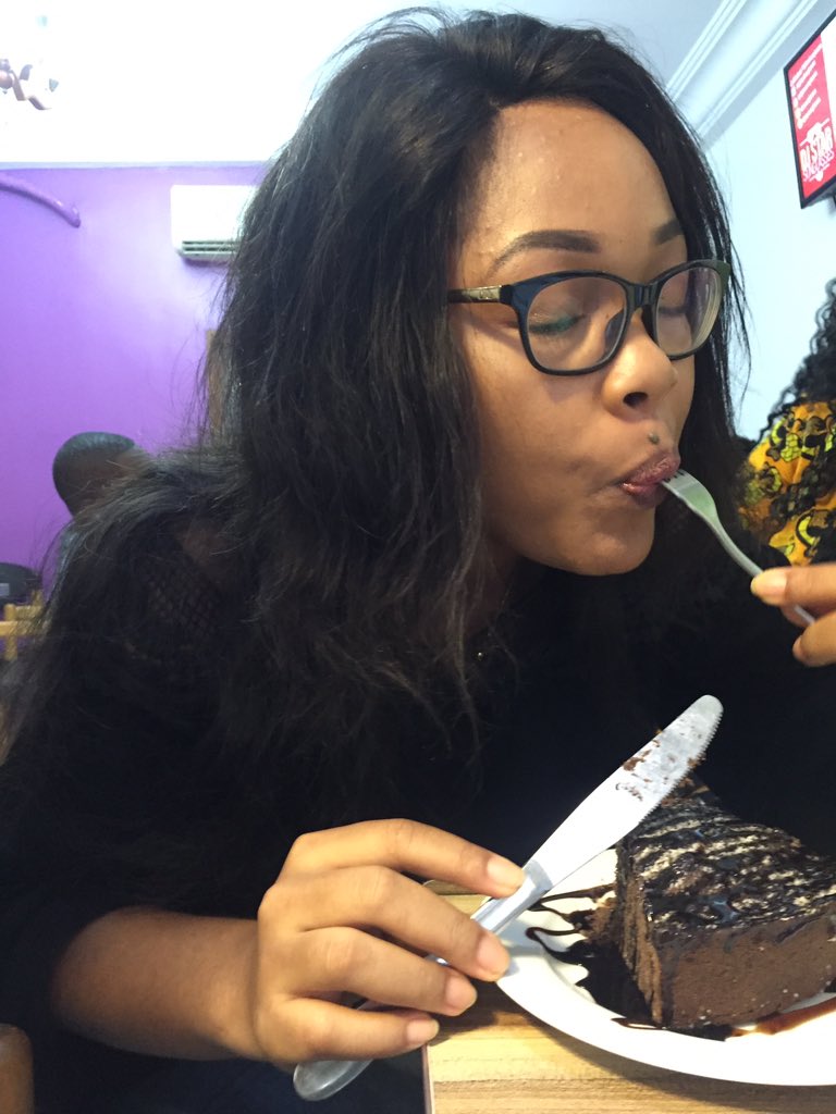 aguyolande's tweet image. Le cake était cro booon 😋😍😍
🏷 : 800 Fcfa

Faites un tour chez @freezcream237 et profitez des prix sassayés 🎉🤩
Vallée Commissariat à Bonamoussadi.
#TchopIsBae #Twitter237 #CamerDigital #FreezCream237 #DoualaCestLaPuissance #BonsPlans237