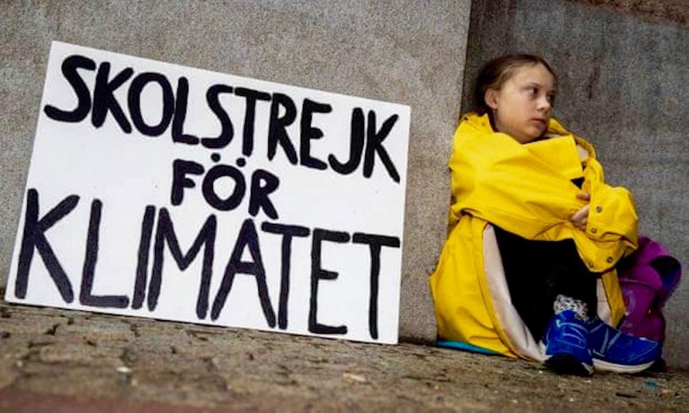 freeksels's tweet image. Dames, heren, journalisten, minister Slob, de vertaling van 'strejk' is staking, niet spijbelen. En staken is een recht. En een onmisbaar actiemiddel om voor je rechten op te komen. Hup #klimaatstakers! #klimaatspijbelen #klimaatspijbelaars