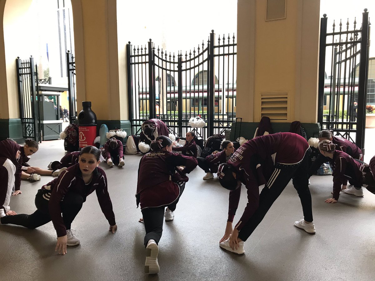 HF2VD's tweet photo. GOOD MORNING!!!! We are ready to take on the day! Best of luck to all of our Michigan teams competing in the First round today!! #HFII #HF2VD #UDA #NDTC @UDAnews 🦅✋🏻💪🏻🤩 https://t.co/r3t7upOmaj