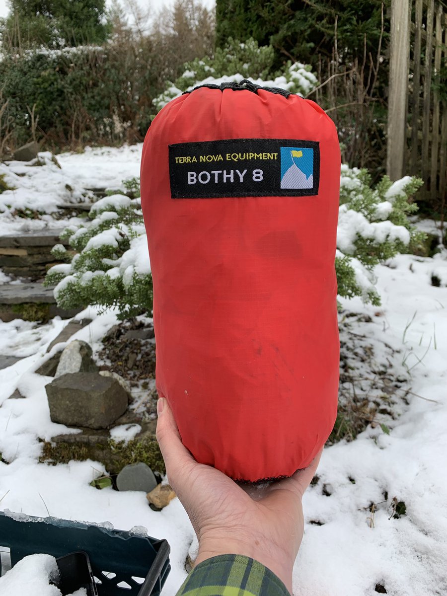 mtbcymru's tweet photo. Crikey that’s a small bothy! Wow! Just look at the size of the previous 8 man. Should have enough room in my guide pack for more Haribo now! 😃#summitgear #mtbguide #gear #bothy #Wales #getoutside #defytheelements https://t.co/yODmeny50r https://t.co/gJdbk9Kawn