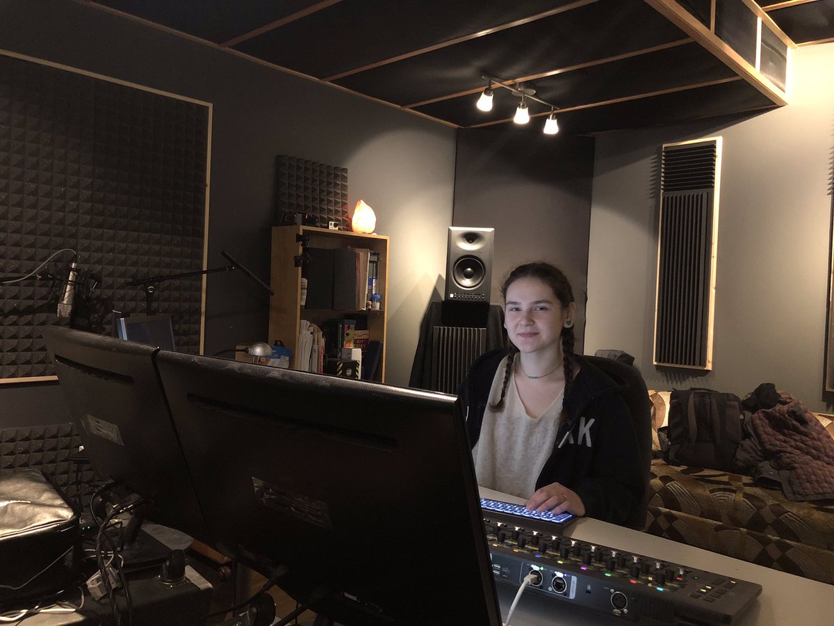 ArtsTechCentre's tweet image. Mackenzie (@gciLRSD student) from Broadcast Media is shown at her work experience placement with iSplice Films. What an amazing opportunity! Thank you @iSpliceFilms for supporting ATC students. #lratc #lrsdengage #filmdevelopment #workexperience #winnipeg