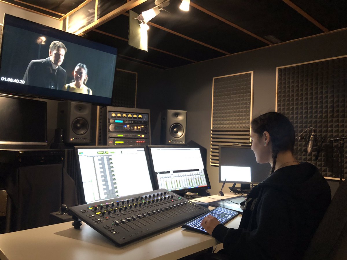 ArtsTechCentre's tweet image. Mackenzie (@gciLRSD student) from Broadcast Media is shown at her work experience placement with iSplice Films. What an amazing opportunity! Thank you @iSpliceFilms for supporting ATC students. #lratc #lrsdengage #filmdevelopment #workexperience #winnipeg