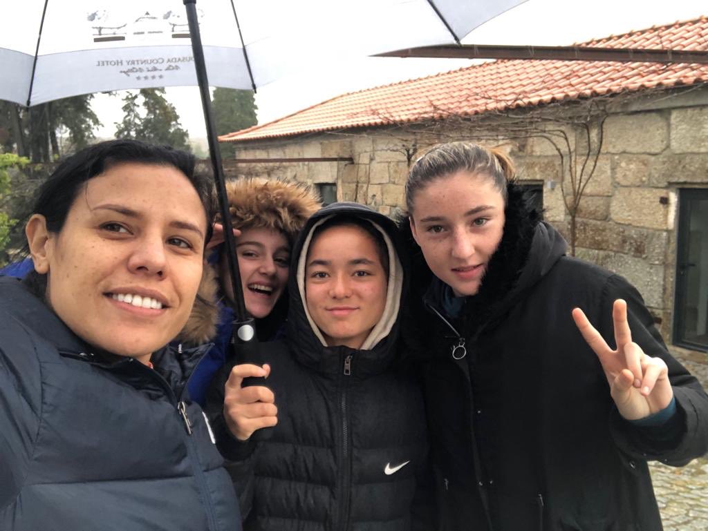 Sans-faute pour les équipes françaises U14 et U16 en ce premier jour des qualifications de #WinterCup. Rendez-vous demain pour les matchs décisifs! #TousEnBleu 💪🏻🇫🇷💪🏻
