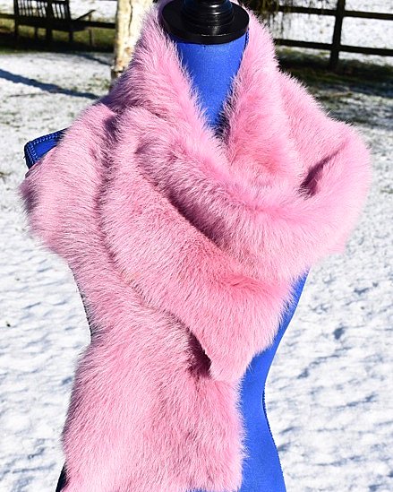 HidesCouture's tweet photo. We have just the winter look for you - a beautiful pretty pink Toscana sheepskin wrap! #snowchic #beatthecold #newline #snow #winterfashion https://t.co/t3on2LXnxi