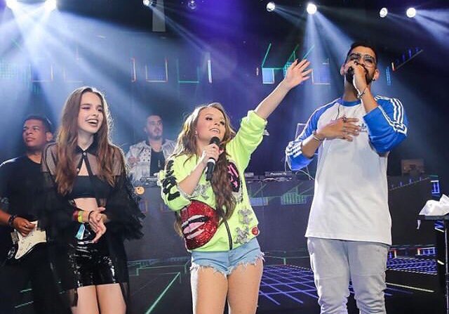 BJortini's tweet photo. Os queridos “As Aventuras de Poliana “ também estavam na #18LMFreedom
Eu amo essas amizades demais @larimanoela https://t.co/W7HfirSLkh