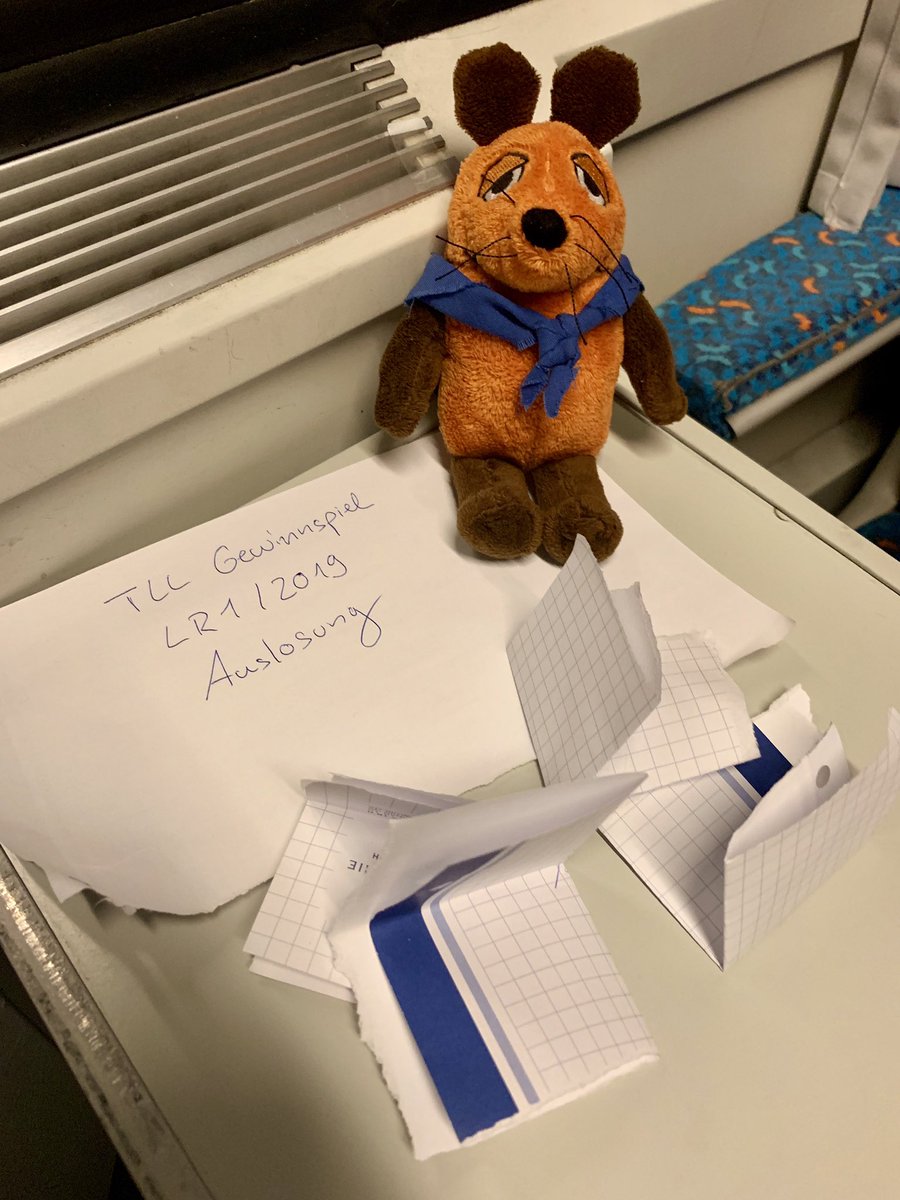 TLL_VCP_SH's tweet photo. Welches Los wird wohl gezogen? Wer gewinnt das Frühstück? @DieMaus und wir sind ganz aufgeregt! Das Video aus dem Eurocity folgt 🎥📽
#pfadfinden #LRI19 #VCPSH https://t.co/Arvxbt72MX