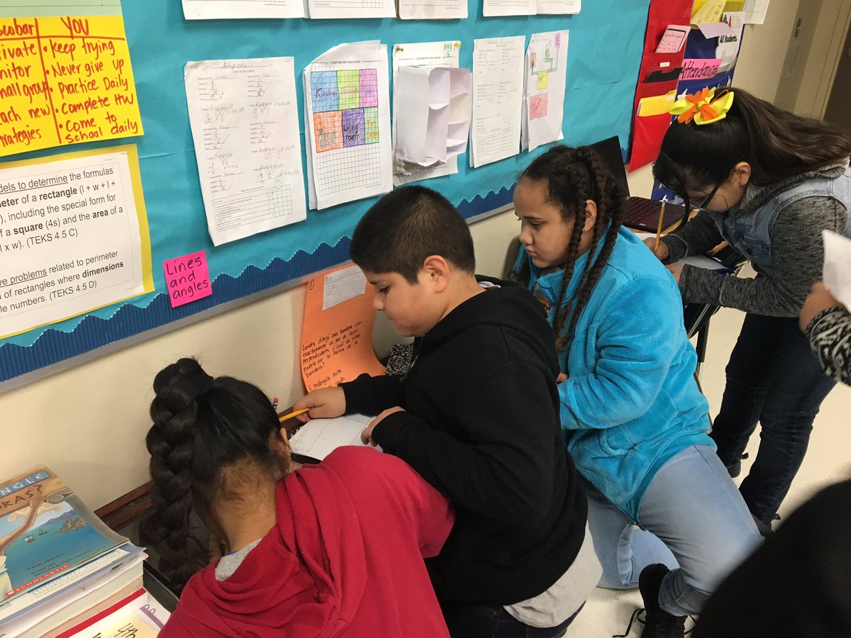 ayescobar1's tweet image. Fri-Yay @smithacad #GalleryWalk #teamwork #MathWriting #We❤️Math #✖️➗➖➕