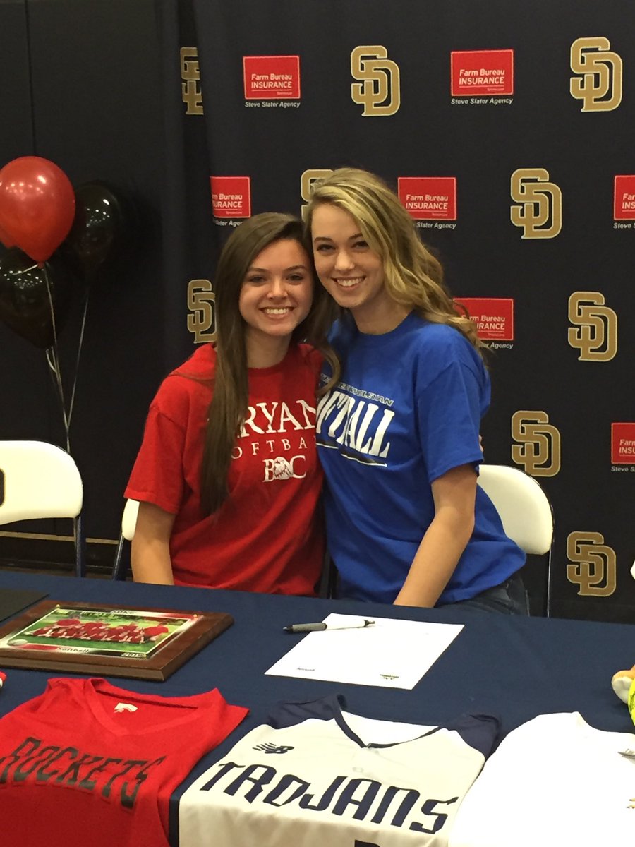 Congrats to <a href="/bayliedani/">Baylie Davis</a> for signing with <a href="/TWU_BulldogsSB/">TN Wesleyan Softball</a> &amp; congrats to <a href="/snblevins12/">Stephanie Blevins</a> for signing with <a href="/BCLionsSoftball/">Bryan College Softball</a> today!! #WomenOfTroy