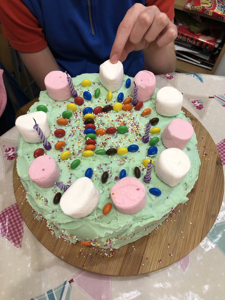 veggiexperience's tweet image. Eldest loved her birthday cake! Guess who made it! Youngest!! She made it from scratch using her unicorn cook book for inspiration and completely on her own. So, so impressed! She’s a better baker then I am! #unicorncookbook #youngbaker #birthdaycake