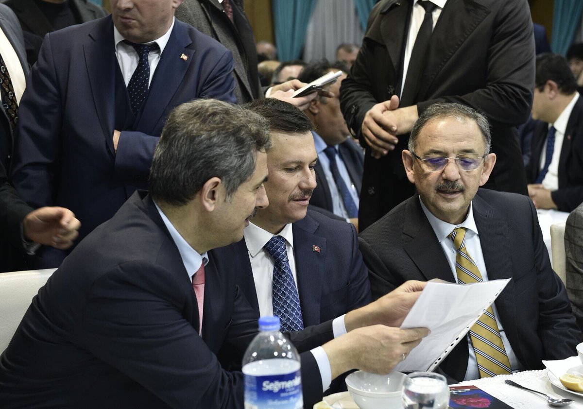 Büyükşehir Belediye Başkan Adayımız <a href="/mehmetozhaseki/">Mehmet Özhaseki</a>, Mamak Belediye Başkan Adayımız <a href="/muratkose2/">Murat Köse</a> ve teşkilat yöneticilerimizle birlikte Yozgatlı Dernekler Federayonu’nun bereketli sofrasına misafir olduk.
#MemleketİşiGönülİşi