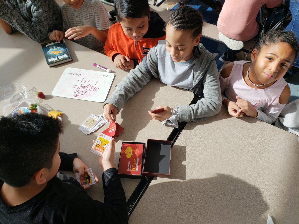 postroadschool's tweet photo. After we eat, we have some fun!
Β‘DespuΓ©s de comer, nos divertimos un poco!
#WPProud #postroadrocks #lunchtimegames https://t.co/PmvcVyqNs8