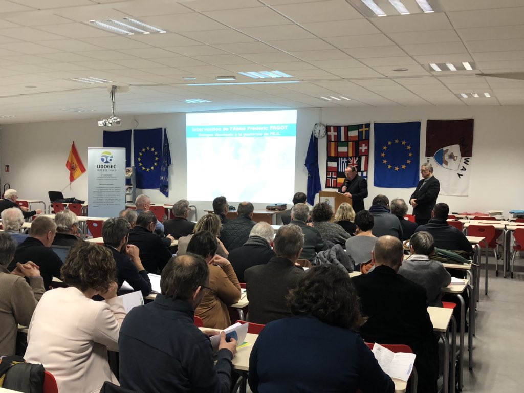 stephan_gouraud's tweet photo. Assemblée générale de l'Udogec 56 :
Bilan de l'année
Orientations stratégiques
Démarche prospective
Évolution du bénévolat (France Bénévolat)

Merci à tous les bénévoles des Ogec : votre engagement et vos compétences sont précieux pour nos écoles !
#udogec https://t.co/COrhAleS8j