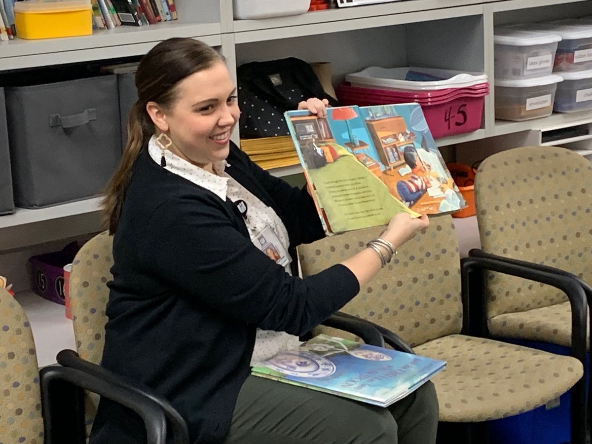 PleasantUnionYR's tweet image. Special Assistant Leigh Ann Alford-Keith reads to 2nd Grade for #WorldReadAloudDay2019 #PUEGlobal #ImagineCoolestThingToBuild ⁦@NorthernAreaWC⁩ ⁦@WCPSS⁩