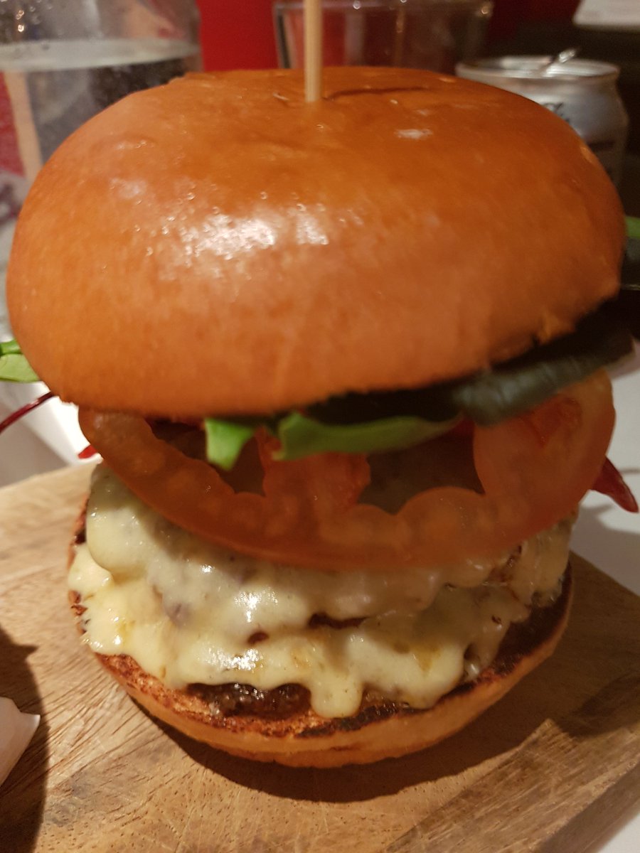 ainemin's tweet photo. Tucking into a little dinner #farmerbrowns @FSTVLR #burgerFest2019 https://t.co/f5IGJ6RCmR